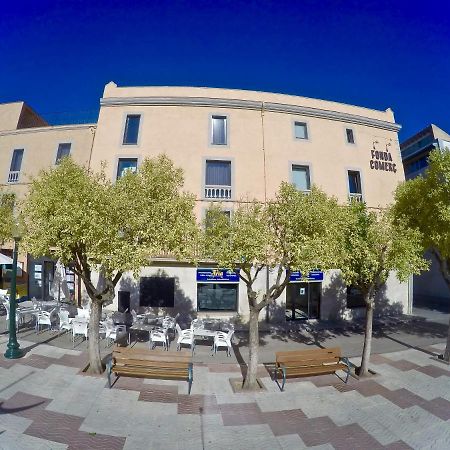 Fonda Comerc Estudio Doble Torroella De Montgri Exterior photo